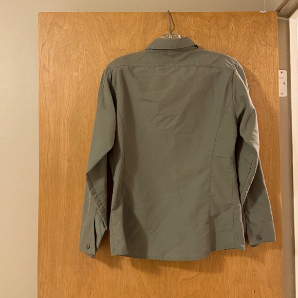 Mountain Hardwear Canyon Long Sleeve Green Botton Down - Picture 2 of 6